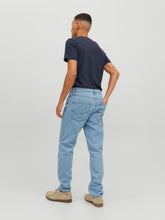 Ladda upp bild till gallerivisning, model_shot-back