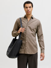 Ladda upp bild till gallerivisning, model_shot-front