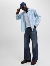 Ladda upp bild till gallerivisning, model_shot-creative