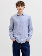 Ladda upp bild till gallerivisning, model_shot-front