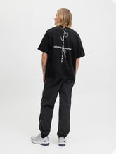 Ladda upp bild till gallerivisning, model_shot-back