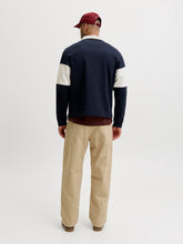 Ladda upp bild till gallerivisning, model_shot-back