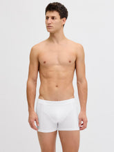 Ladda upp bild till gallerivisning, model_shot-creative