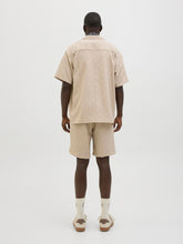 Ladda upp bild till gallerivisning, model_shot-back