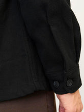 Ladda upp bild till gallerivisning, model_shot-detail