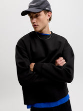 Ladda upp bild till gallerivisning, model_shot-creative
