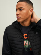 Ladda upp bild till gallerivisning, model_shot-creative