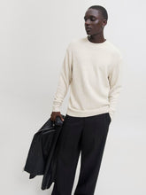 Ladda upp bild till gallerivisning, model_shot-creative