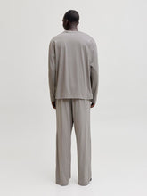 Ladda upp bild till gallerivisning, model_shot-back