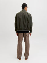 Ladda upp bild till gallerivisning, model_shot-back