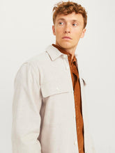 Ladda upp bild till gallerivisning, model_shot-creative