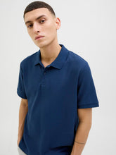 Ladda upp bild till gallerivisning, model_shot-creative