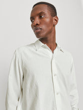 Ladda upp bild till gallerivisning, model_shot-creative
