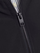 Ladda upp bild till gallerivisning, model_shot-detail