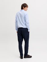 Ladda upp bild till gallerivisning, model_shot-back