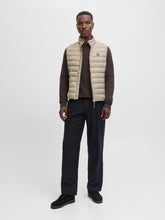 Ladda upp bild till gallerivisning, model_shot-front_full