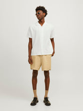 Ladda upp bild till gallerivisning, JORLUKE Shirts - Cloud Dancer