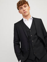 Ladda upp bild till gallerivisning, model_shot-creative