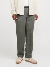 Ladda upp bild till gallerivisning, model_shot-front