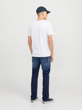 Ladda upp bild till gallerivisning, model_shot-back