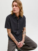 Ladda upp bild till gallerivisning, model_shot-creative