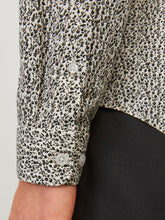 Ladda upp bild till gallerivisning, model_shot-detail