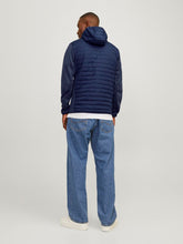 Ladda upp bild till gallerivisning, model_shot-back