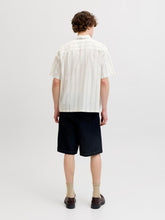 Ladda upp bild till gallerivisning, model_shot-back