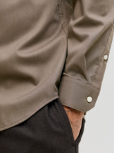 Ladda upp bild till gallerivisning, model_shot-detail