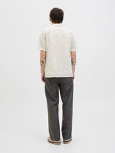 Ladda upp bild till gallerivisning, model_shot-back