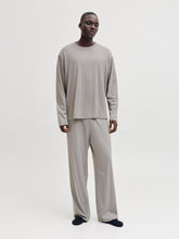 Ladda upp bild till gallerivisning, model_shot-front