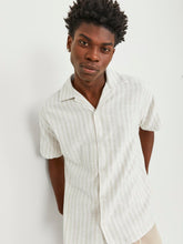 Ladda upp bild till gallerivisning, model_shot-creative