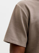 Ladda upp bild till gallerivisning, model_shot-detail