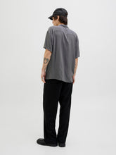 Ladda upp bild till gallerivisning, model_shot-back