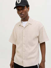 Ladda upp bild till gallerivisning, model_shot-creative