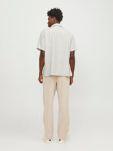 Ladda upp bild till gallerivisning, model_shot-back