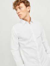 Ladda upp bild till gallerivisning, model_shot-creative