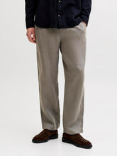 Ladda upp bild till gallerivisning, model_shot-front