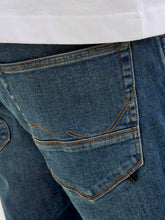 Ladda upp bild till gallerivisning, model_shot-detail