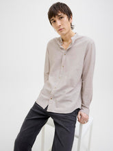 Ladda upp bild till gallerivisning, model_shot-creative