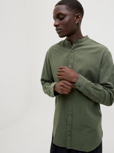 Ladda upp bild till gallerivisning, model_shot-creative