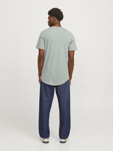 Ladda upp bild till gallerivisning, model_shot-back