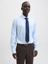 Ladda upp bild till gallerivisning, model_shot-front