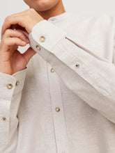 Ladda upp bild till gallerivisning, JJESUMMER Shirts - Crockery