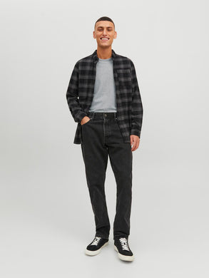 model_shot-front_full