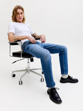Ladda upp bild till gallerivisning, model_shot-creative
