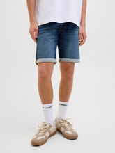 Ladda upp bild till gallerivisning, model_shot-front
