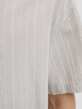 Ladda upp bild till gallerivisning, model_shot-detail
