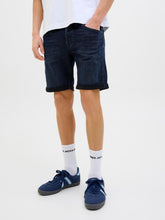 Ladda upp bild till gallerivisning, model_shot-front
