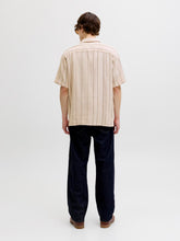 Ladda upp bild till gallerivisning, model_shot-back
